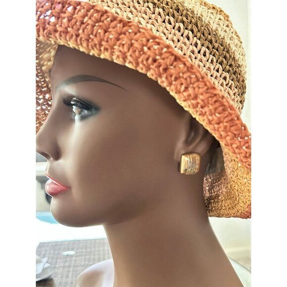 Swirl & Square Earrings - Picture 7 of 8